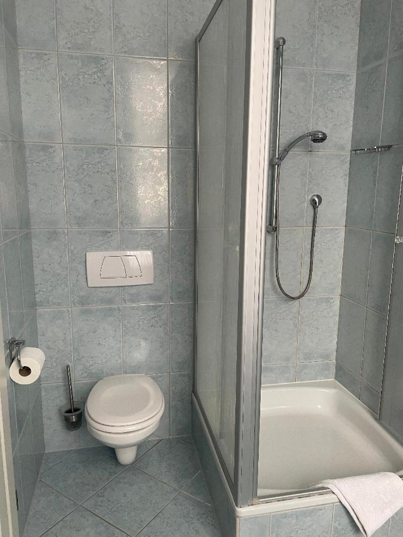 Hotel Zum Goldenen Loewen Sankt Goar Room photo